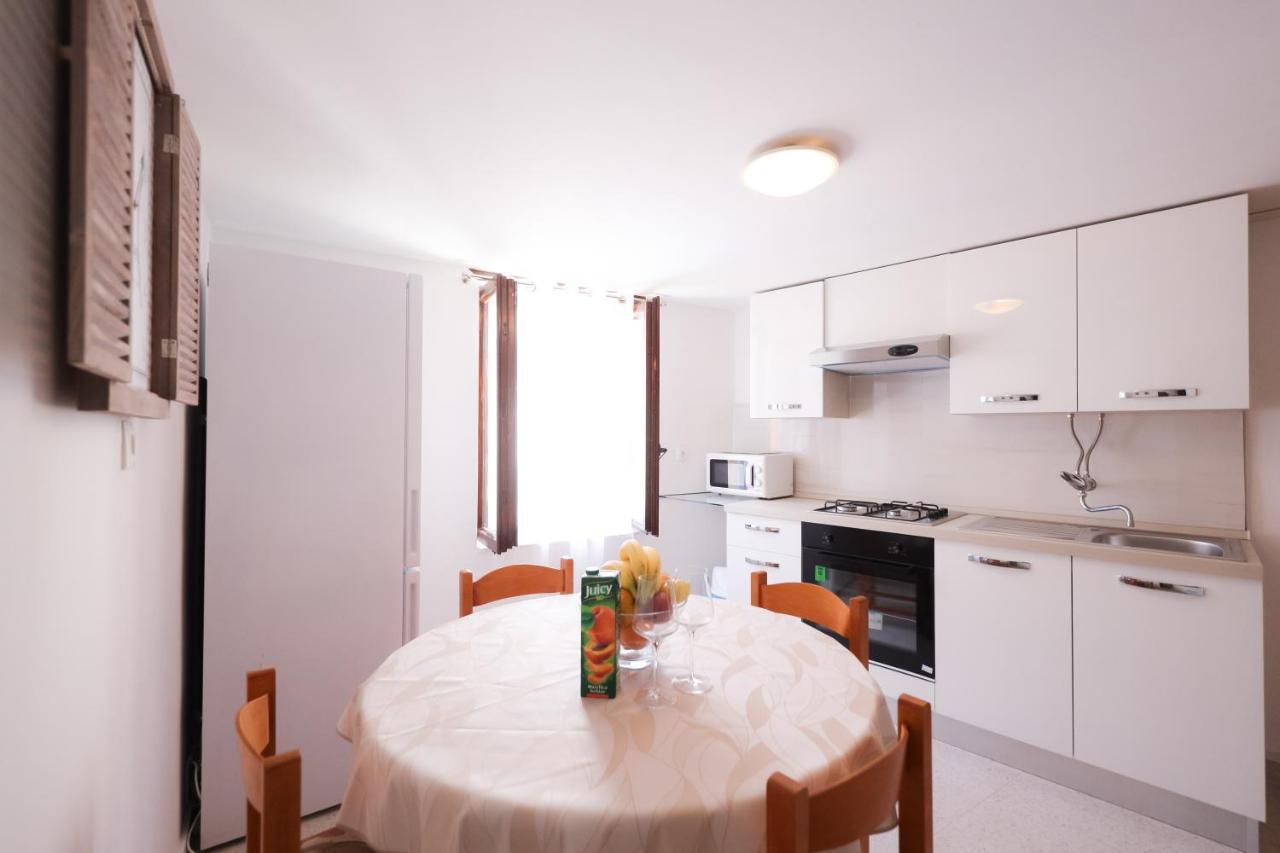 Two Bedroom Apartment In The Old Town Marija Zadar Exterior foto